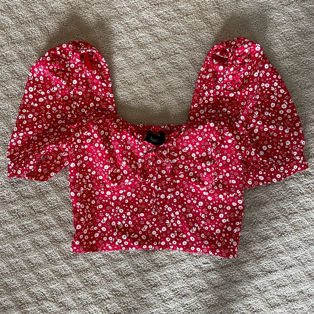 BARDOT NWT Puff-Sleeve Floral Cropped Top in Ditsy Red Floral - Size XS